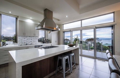 Coles Bay House | Oceaan 101 - Freycinet Holiday Houses with Oceanfront Views