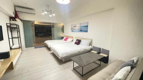 Toucheng Apartment | Scenic Hot Springs Retreat with Family-Friendly Amenities