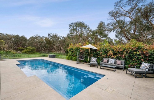 Torquay House | Ocean Acres And Pool 13