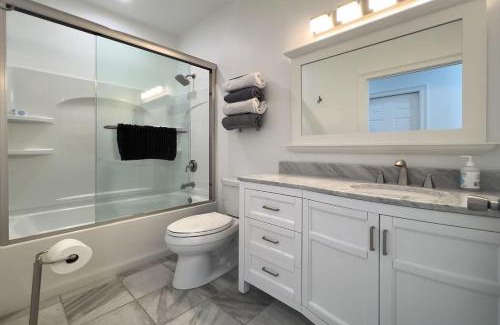 Chivas Bluff House | Beachfront Bliss: Ocean Air Lower East at 30A, Rated 10/10
