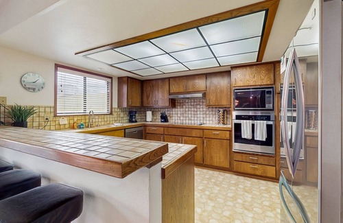 Fort Bragg House | Unforgettable Ocean & Hillside Views Near Sunset Beach