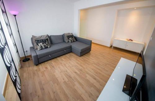 Costa de Caparica Apartment | Ocean Avenue Apt, beach, surf, golf, sunsets,walks