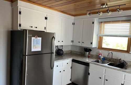 Ogunquit - Wells House | Cozy Ocean Avenue Beach Rental Steps from Moody Beach