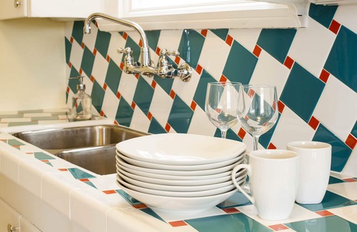 Ocean Beach Cottage | Ocean Beach Sunset Cottage: Rated 10/10 with Ocean Views