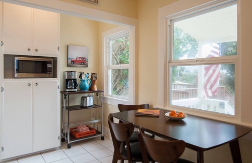 Ocean Beach Cottage | Ocean Beach Sunset Cottage: Rated 10/10 with Ocean Views
