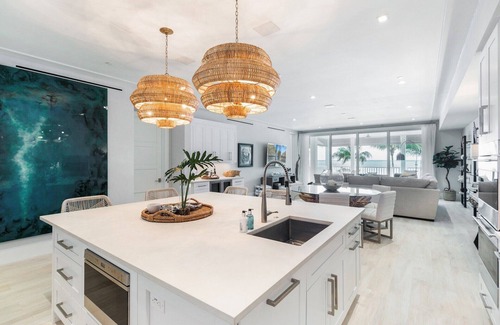 Islamorada Condo | Beachfront Residence with Pool and Ocean Views in Islamorada