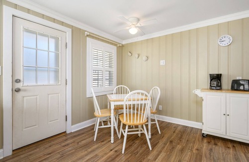 Midtown Ocean City Cottage | Cozy Ocean Block Cottage Steps from the Shoreline