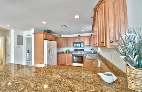 Surf City House | Beachside Retreat with Rooftop Deck and Family Amenities