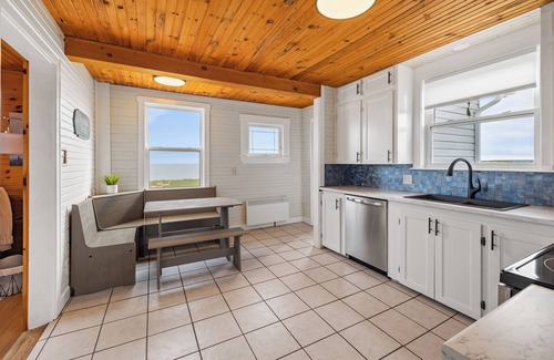 Elmira House | Ocean Blue Beach House