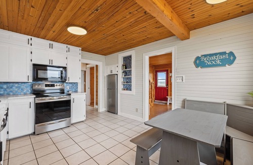 Elmira House | Ocean Blue Beach House