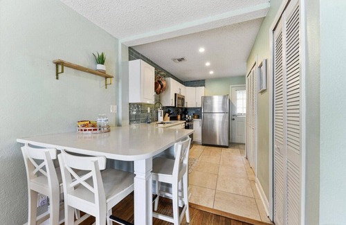 Jacksonville Beach Villa | Ideal Ocean Blue Cottage 2: Steps to the Beach Awaits You