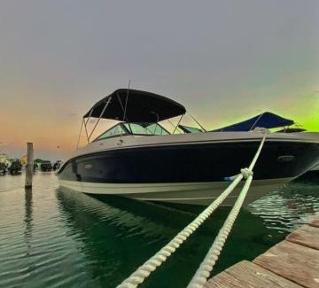 Zona Hotelera Boat Rental | Discover Ocean Blue: Family-Friendly Beachside Retreat