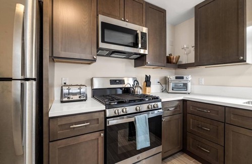 Carpinteria Apartment | Modern Ocean Breeze Apartment Steps from the Beach
