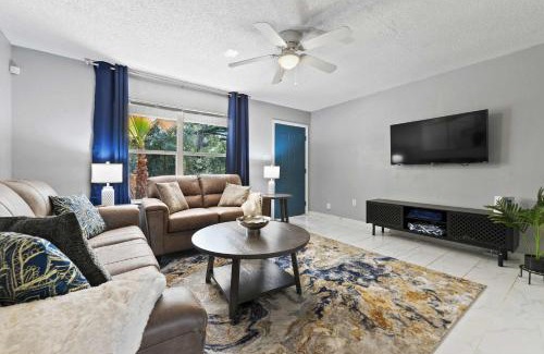 Gulfport Apartment | Ocean Breeze A Relaxing Coastal Getaway Near Top Attractions