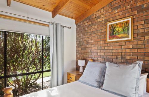 Scamander House | Ocean Breeze - Sleeps 12 - Pet Friendly