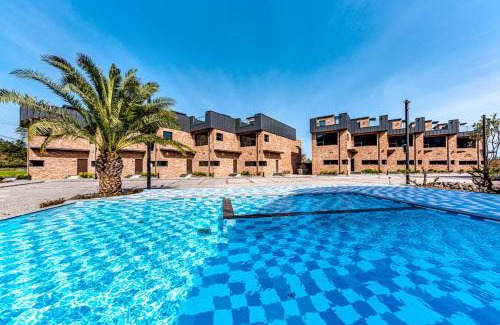 Andeok Villa | Ocean Brick Poolvilla: Pet-Friendly Retreat with a Pool