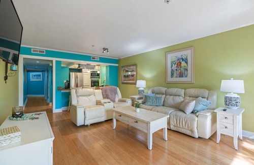 Briarcliffe Acres Condo | Ocean Creek Resort: 7 Pools & Private Beach Access Await!