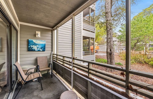 Briarcliffe Acres Condo | Relaxing Ocean Creek Resort Unit with Screened Porch