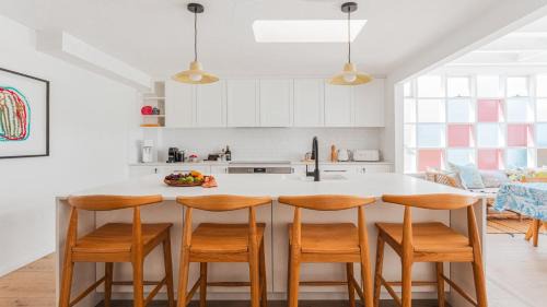 Macmasters Beach House | Experience Ocean Delight at Macmasters Beach - Pet Friendly Stay