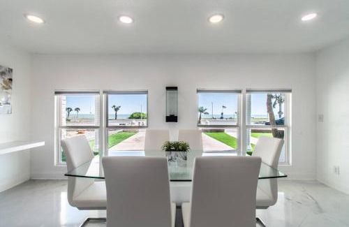 Bay Area House | Experience Ocean Drive Splendor with Pet-Friendly Amenities