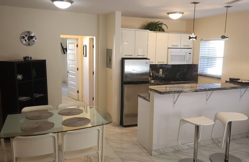 Hollywood Lakes Villa | Ocean Drive Villas: Oceanfront Escape with Spa & Dining