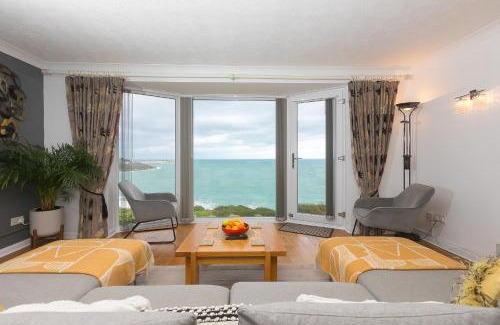 Carbis Bay Apartment | Discover Ocean Edge: 4-Star Stay with Perfect Reviews
