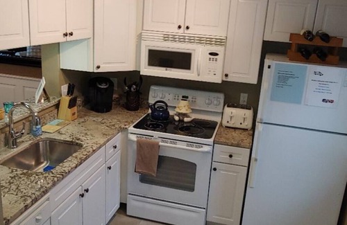 Brewster Condo | Ocean Edge Townhome: Guest Rated 10/10 with Pool & Spa