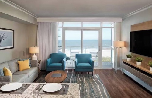 Myrtle Beach Hotel | Ocean Enclave by Hilton: Ocean View with Pool & Spa