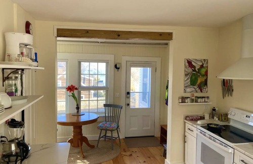 Gloucester House | Inviting Winter Retreat with Spa and Pet-Friendly Options