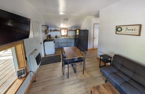 Whale Pass Apartment | Ocean front 1-bedroom apartment in enchanting Whale Pass with strong WiFi