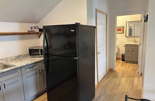 Whale Pass Apartment | Ocean front 1-bedroom apartment in enchanting Whale Pass with strong WiFi