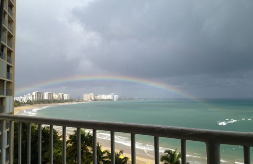 Isla Verde Apartment | Ocean Front 1 Bedroom Apartment with Pool in Isla Verde