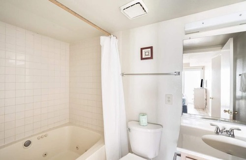 Nags Head Resort | Ocean Front 2-bedroom Condo in Nags Head