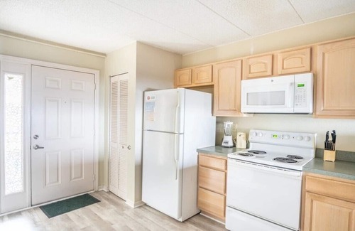 Nags Head Resort | Ocean Front 2-bedroom Condo in Nags Head