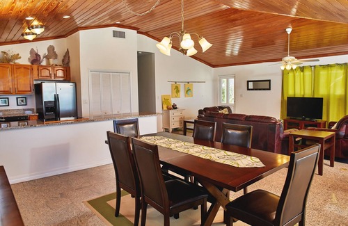 West End House | Scenic Ocean View 3 Bedroom Villa in West Grand Bahama