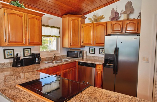West End House | Scenic Ocean View 3 Bedroom Villa in West Grand Bahama