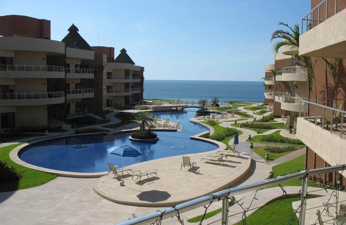 Isla Navidad Condo | Oceanfront 3 Bedroom Condo at Playa Grande Resort – Rated 9.6