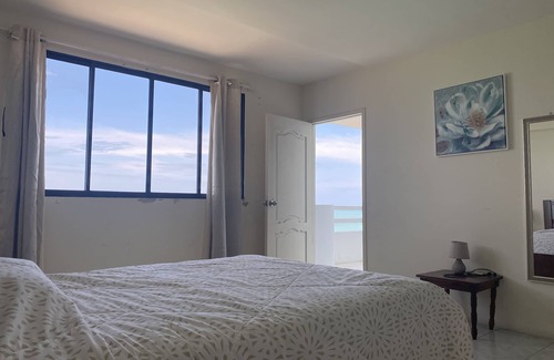 Salinas Hotel | Ocean Front 7th Floor Apartment with Pool and Spa Access