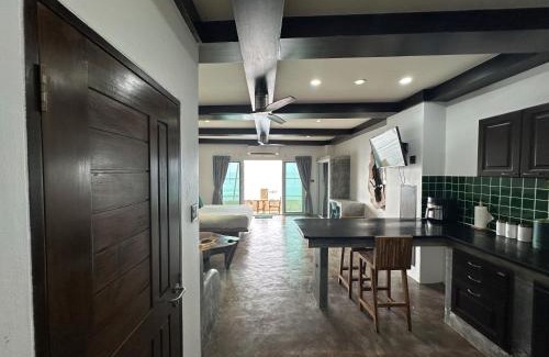 Koh Tao Apartment | Ocean Front Apartments: Guest Rated 9.5 with Ocean View Pool