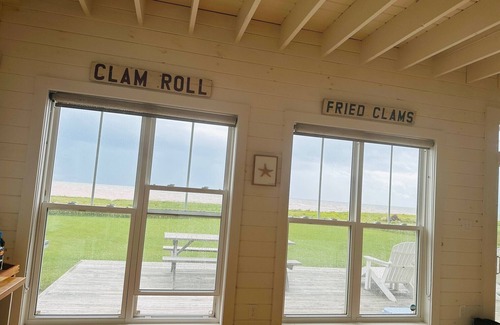 Augustine Cove Cottage | Seaside Haven: Ocean Front Beach House in Augustine Cove