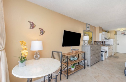 Lenox Park Apartment | Ocean Front Escape with Breathtaking Views & Premier Amenities