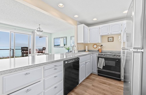 Brookings Condo | Ocean Front Haven: Child-Friendly, Ground Floor Retreat