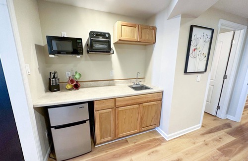 Yachats Apartment | Oceanfront Condo at The Estate House C – Beach Access Awaits!