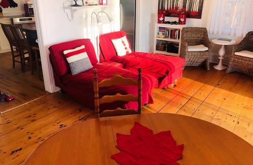 Fernwood Cottage | Oceanfront Cottage with Pool & Breakfast, Rated 10/10