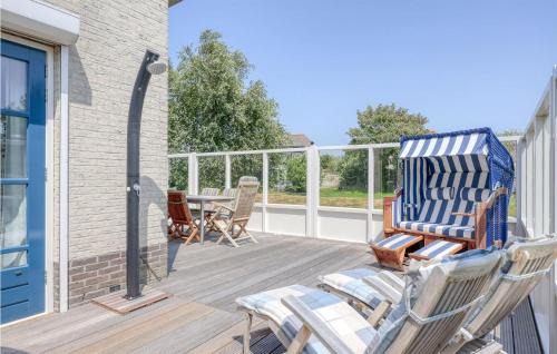 Makkum House | Oceanfront Retreat in Makkum with Sauna & Ocean Views