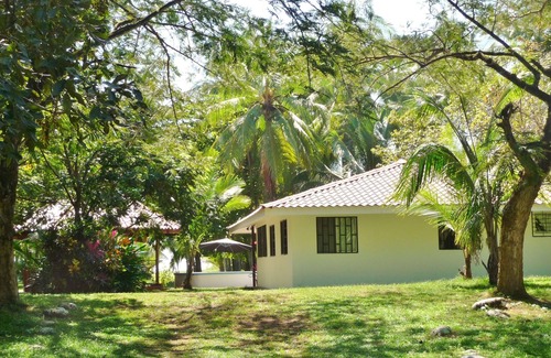 Parrita House | Idyllic Beachfront Retreat in Costa Rican Paradise