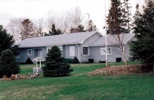 Milbridge Cottage | Seaside Escape: Oceanfront House with Private Beaches