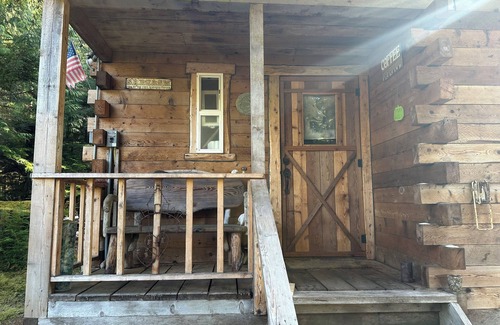 Prince of Wales Island Cabin | Ocean front Log Cabin South Thorne Bay 7 miles from Kasaan