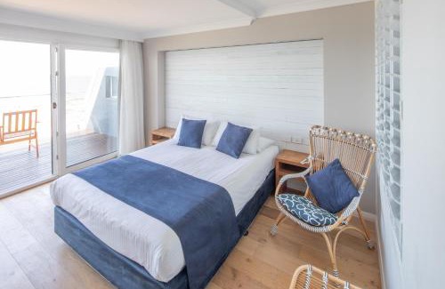 The Entrance Hotel | Seaside Comfort at Ocean Front Motel - 4-Star Retreat