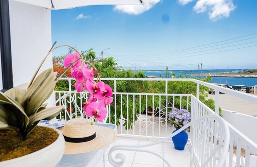 Pos Chiquito Apartment | Oceanfront Villa 5 Aruba with Pool and Ocean Views